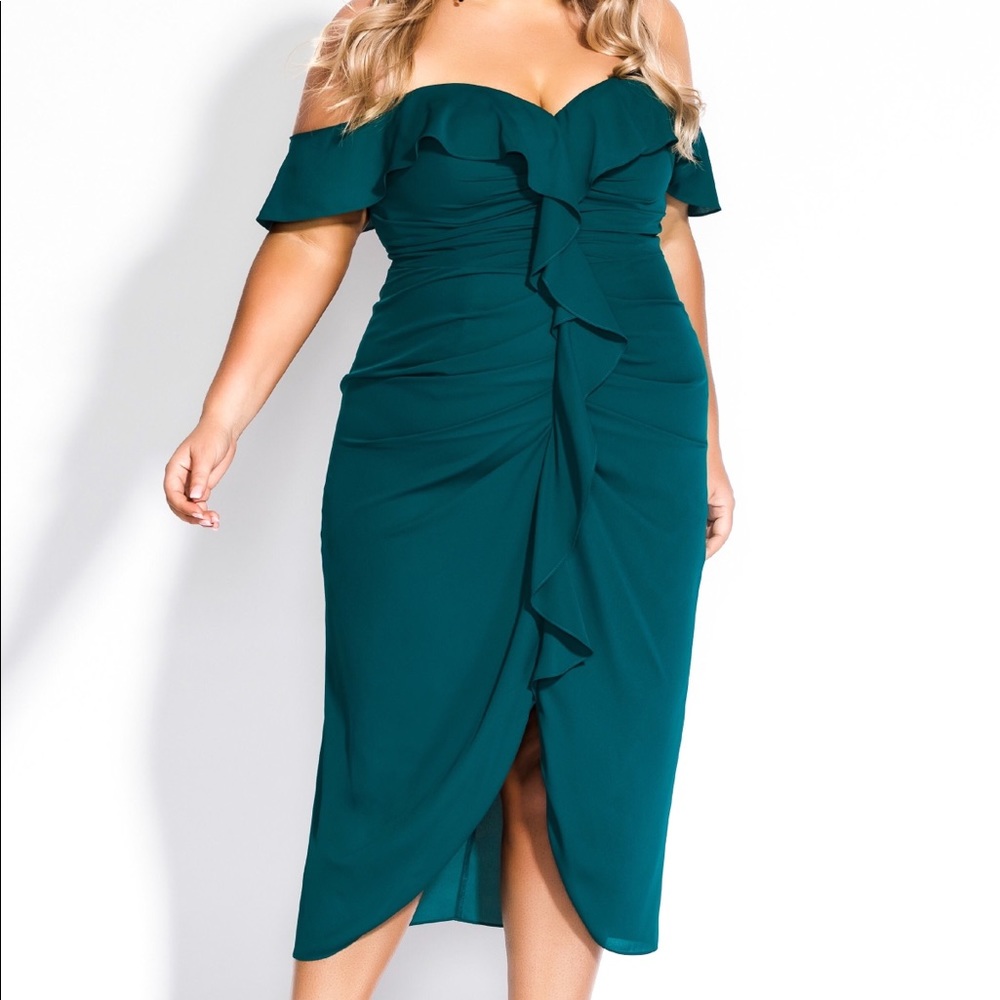 CITY CHIC Va Va Voom Emerald Ruffle Gown M/18